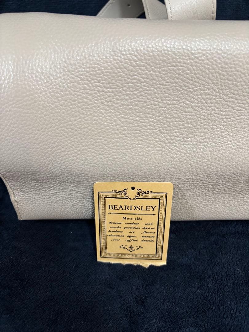 BEARDSLEY ベージュ レザー ショルダーバッグ