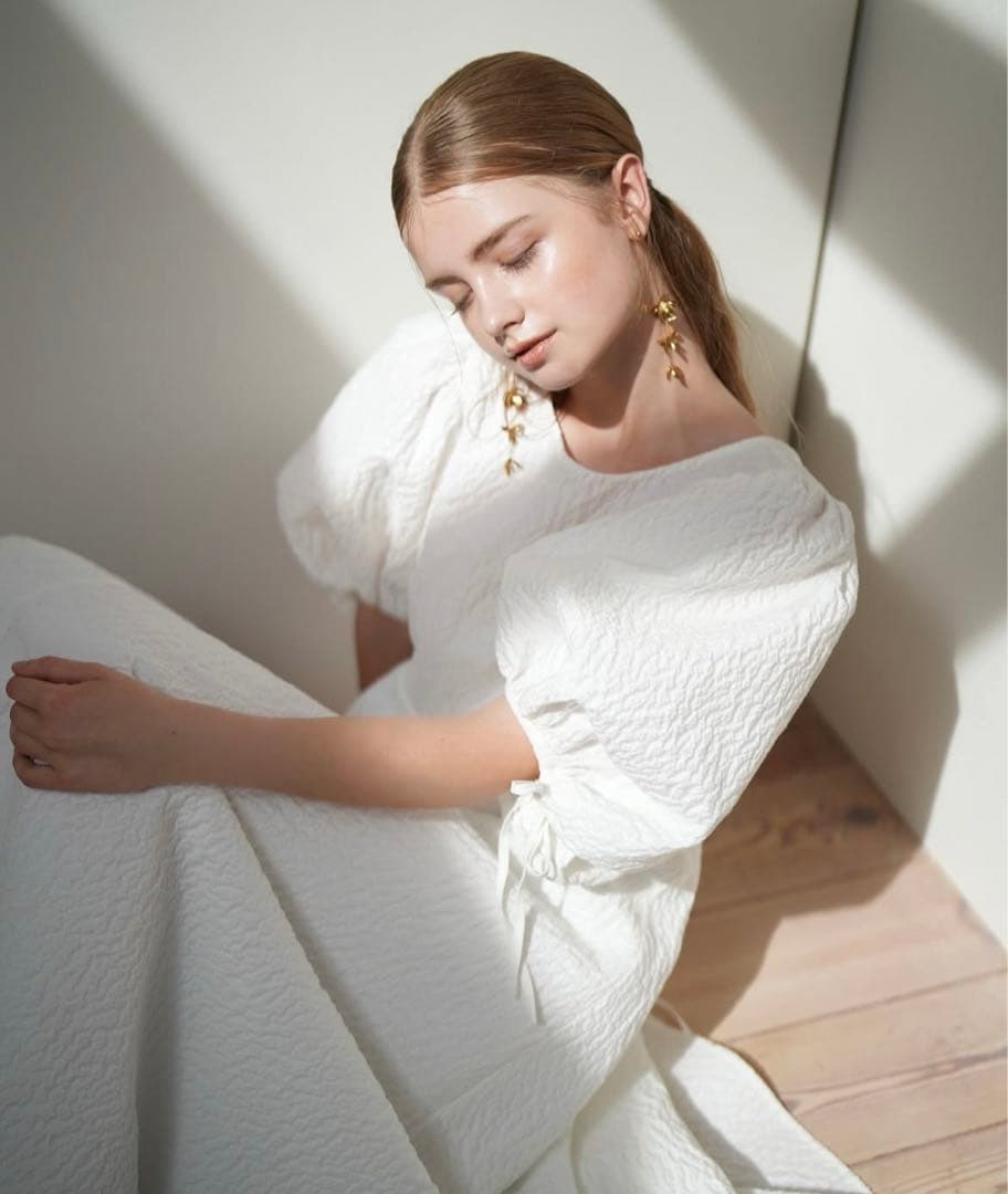 ワンピース Acka. back open volume one-piece