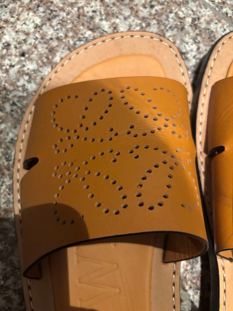 LOEWE サンダル