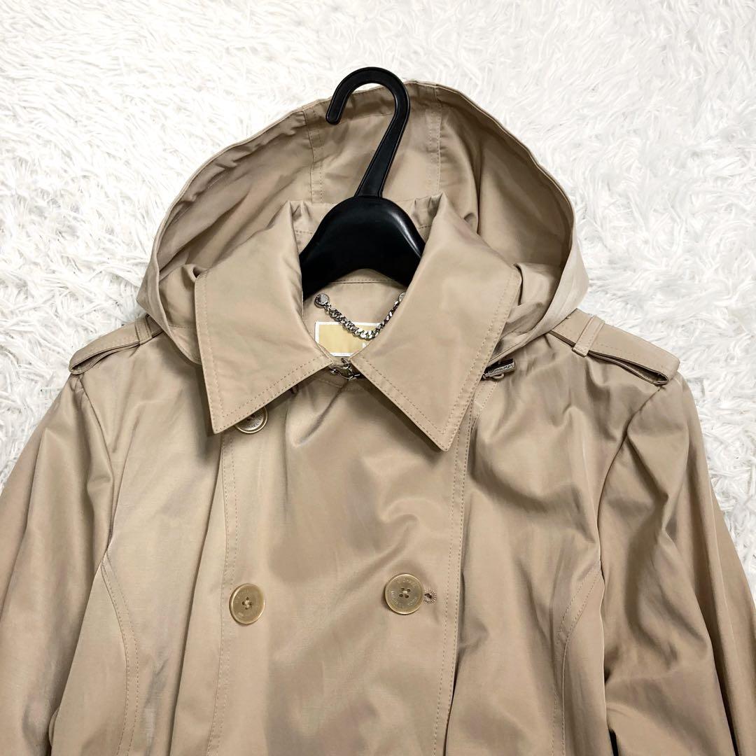 ごんちゃん 未使用品 マイケルコース フード付きトレンチコート ロゴボタン