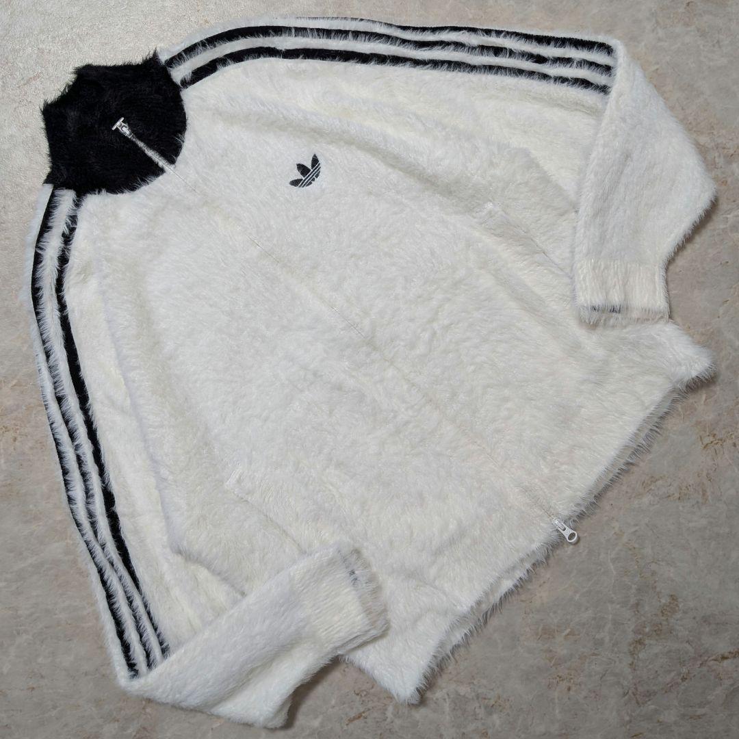 未使用級⭐完売品 adidasフェイクモヘアトラックジャケット 白黒M 試着のみ
