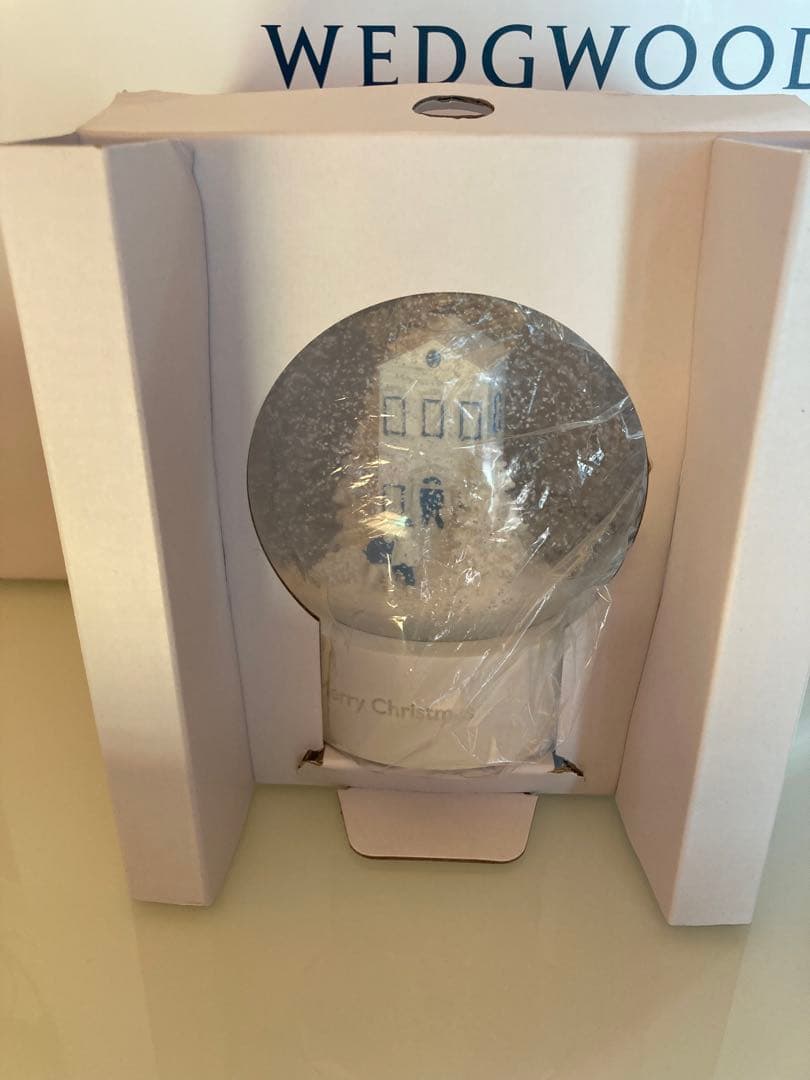 ウェッジウッド　ホリデースノーグローブ　スノードーム　オーナメント2個