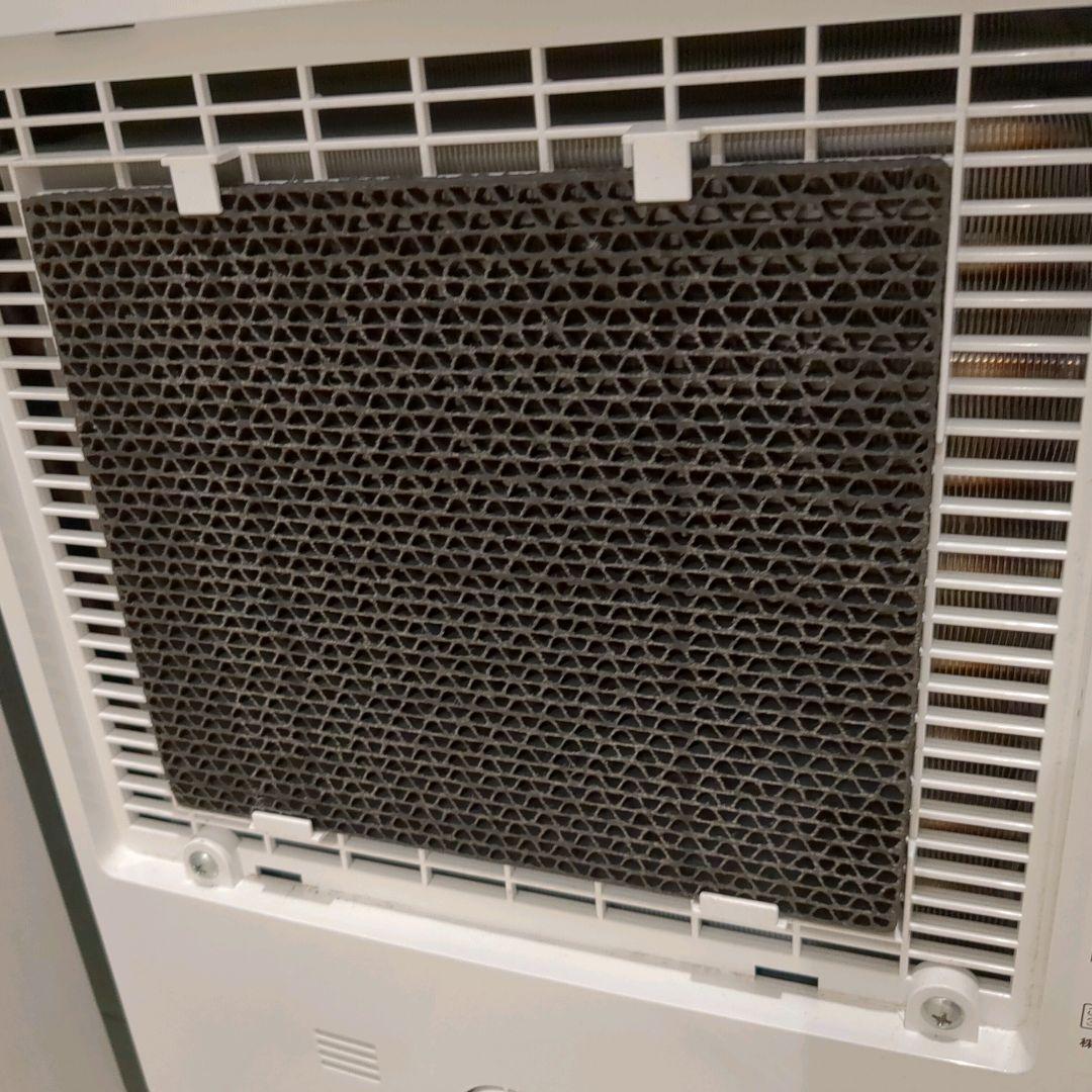 【美品】コロナ 衣類乾燥除湿機 CD-H18A