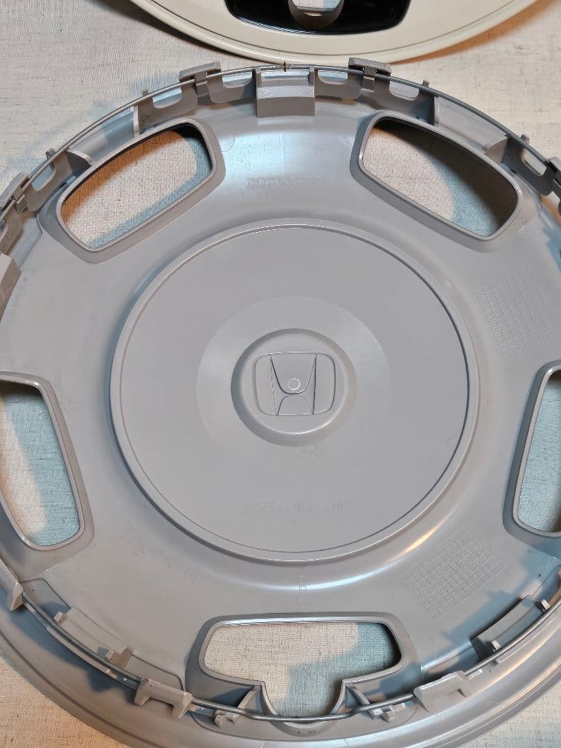 ホンダNBOX純正ホイールカバー