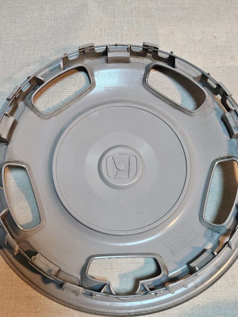 ホンダNBOX純正ホイールカバー