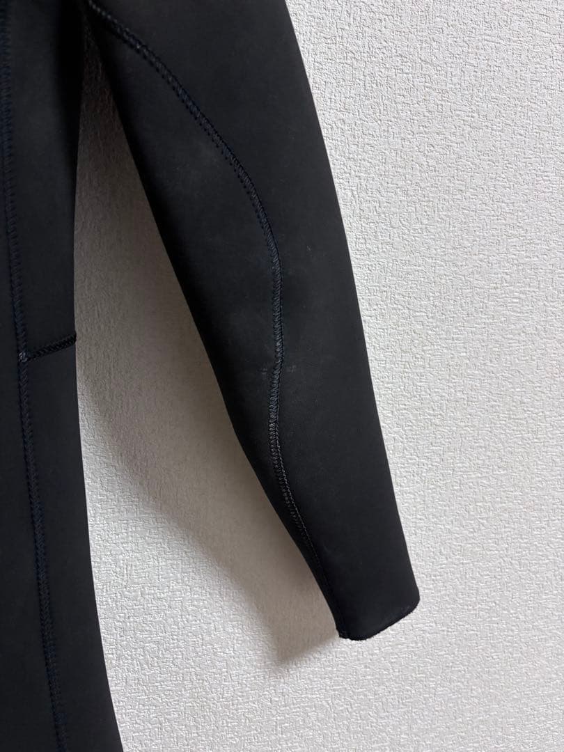 Patagonia Mサイズ Yulex製 フロントジッパー タッパー ブラック