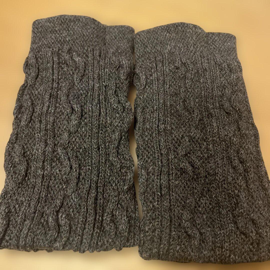 ダークブラウン　ケーブル編み アームカバー