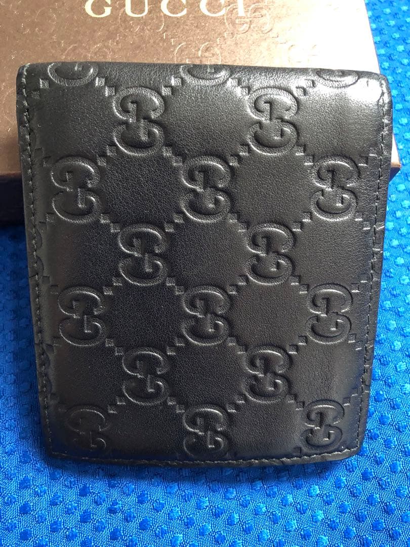 GUCCI ブラックレザー 二つ折り財布