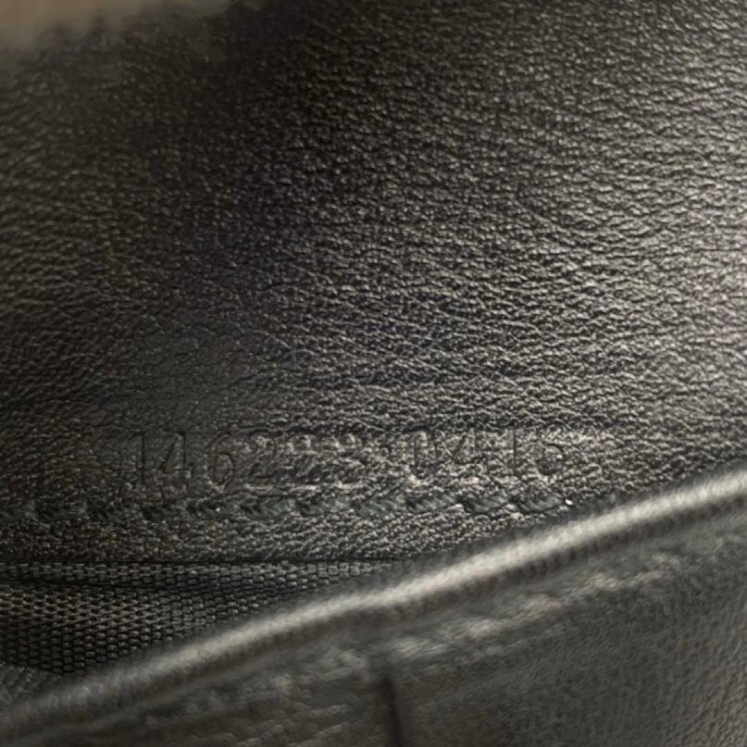 GUCCI ブラックレザー 二つ折り財布