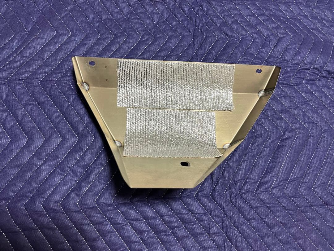 【カーボウイ】ZC32S monster sports エキマニカバー