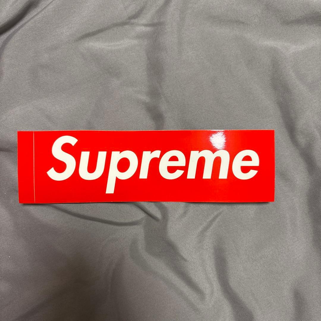 【Supreme】ハーフパンツ【ステッカー付】
