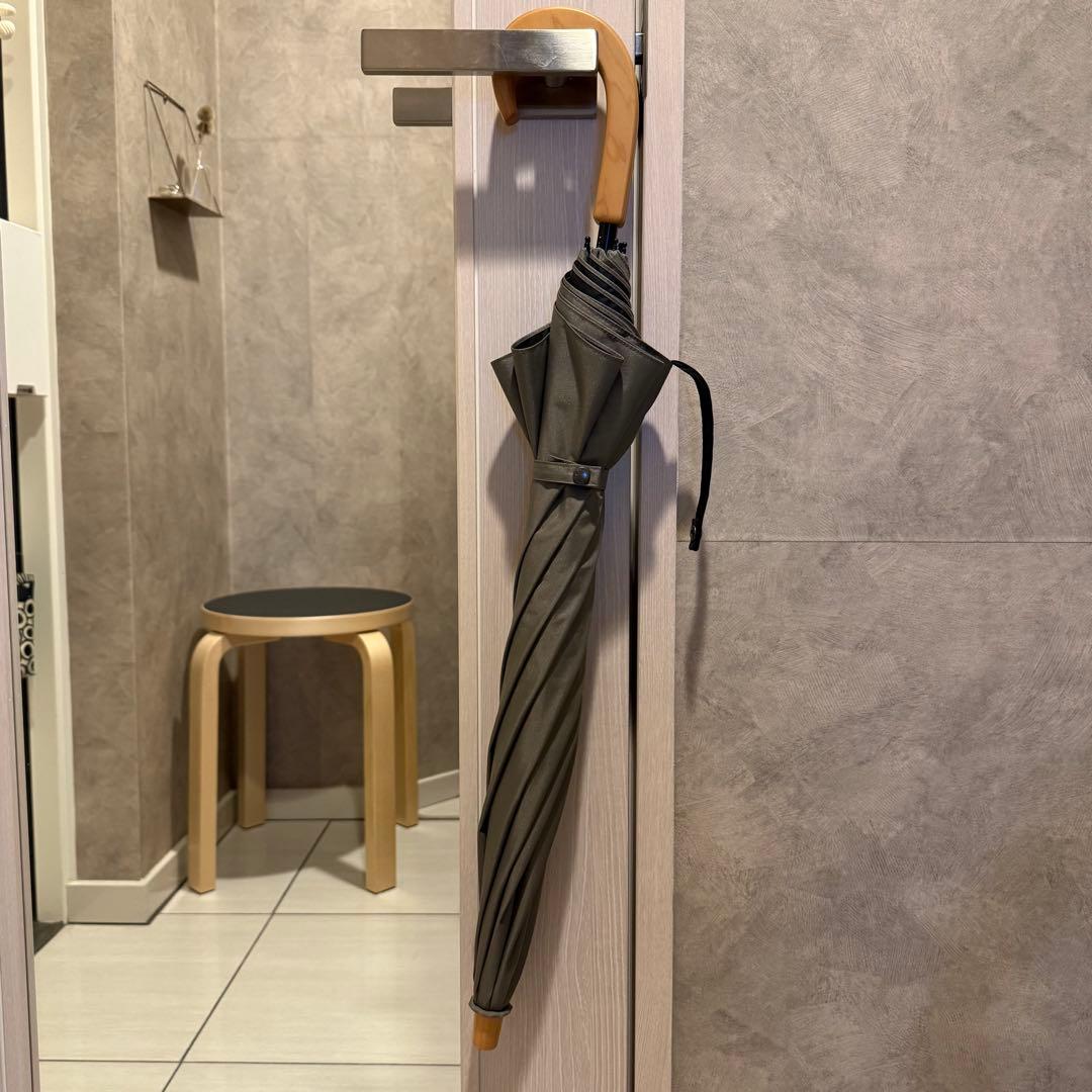 サンバリア　100 日傘　2段折　カーキ　折りたたみ　折り畳み　傘　日除け