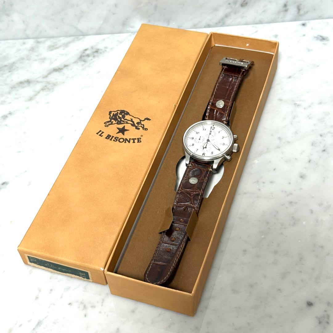 美品 IL BISONTE イルビゾンテ 腕時計 クロノグラフ アナログ レザー