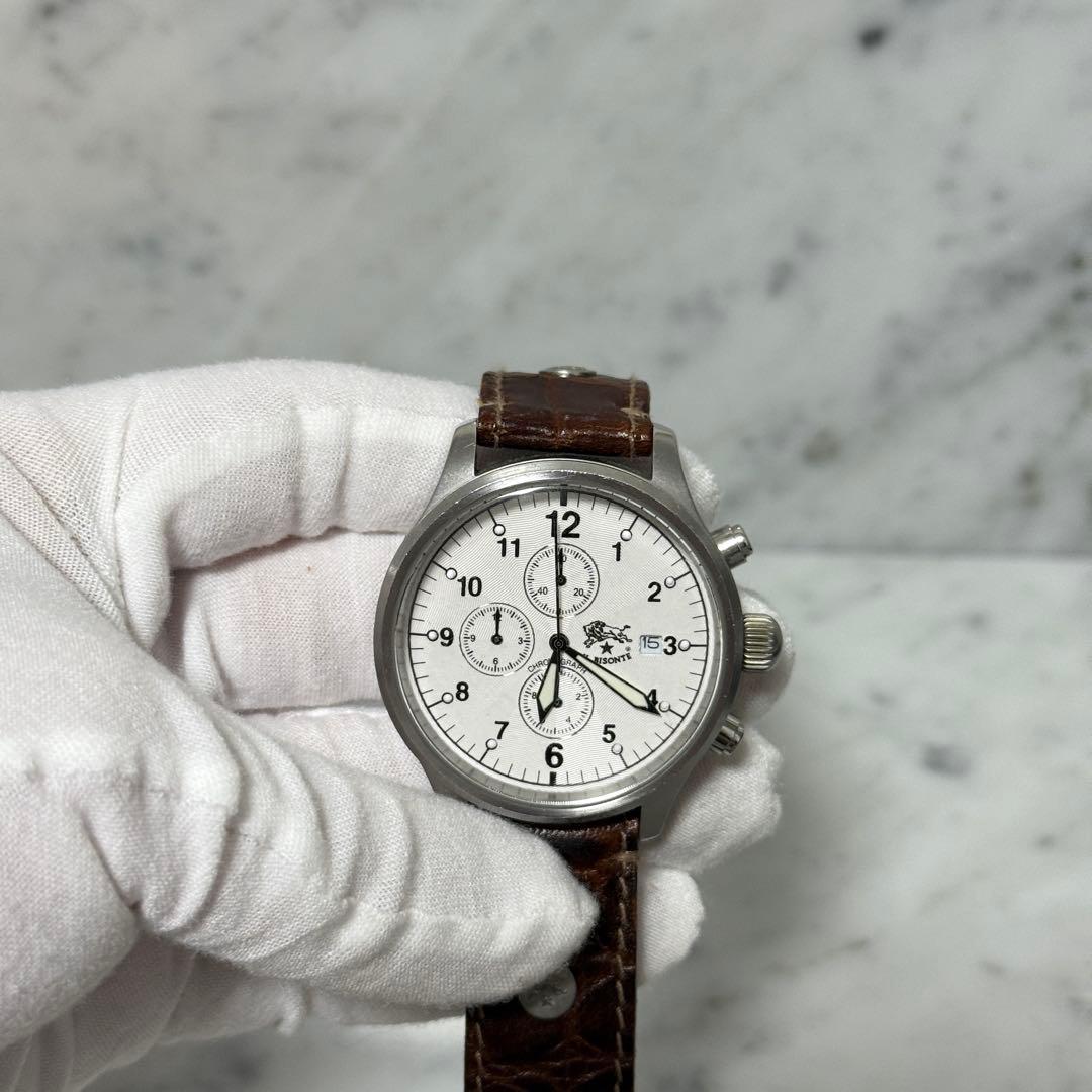 美品 IL BISONTE イルビゾンテ 腕時計 クロノグラフ アナログ レザー