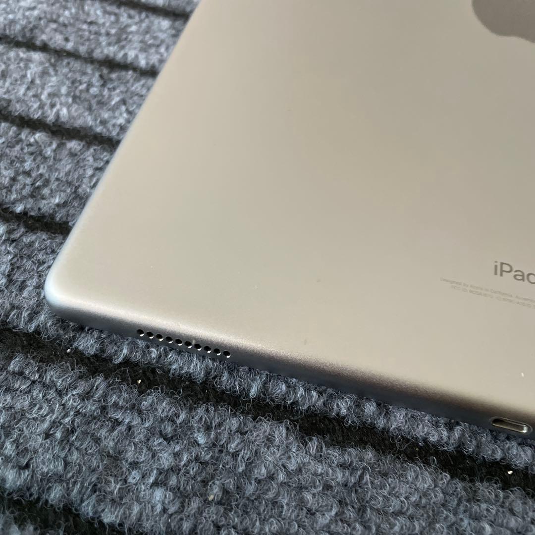 139 iPad Pro 12.9 2世代 64GB SIMフリー グレイ
