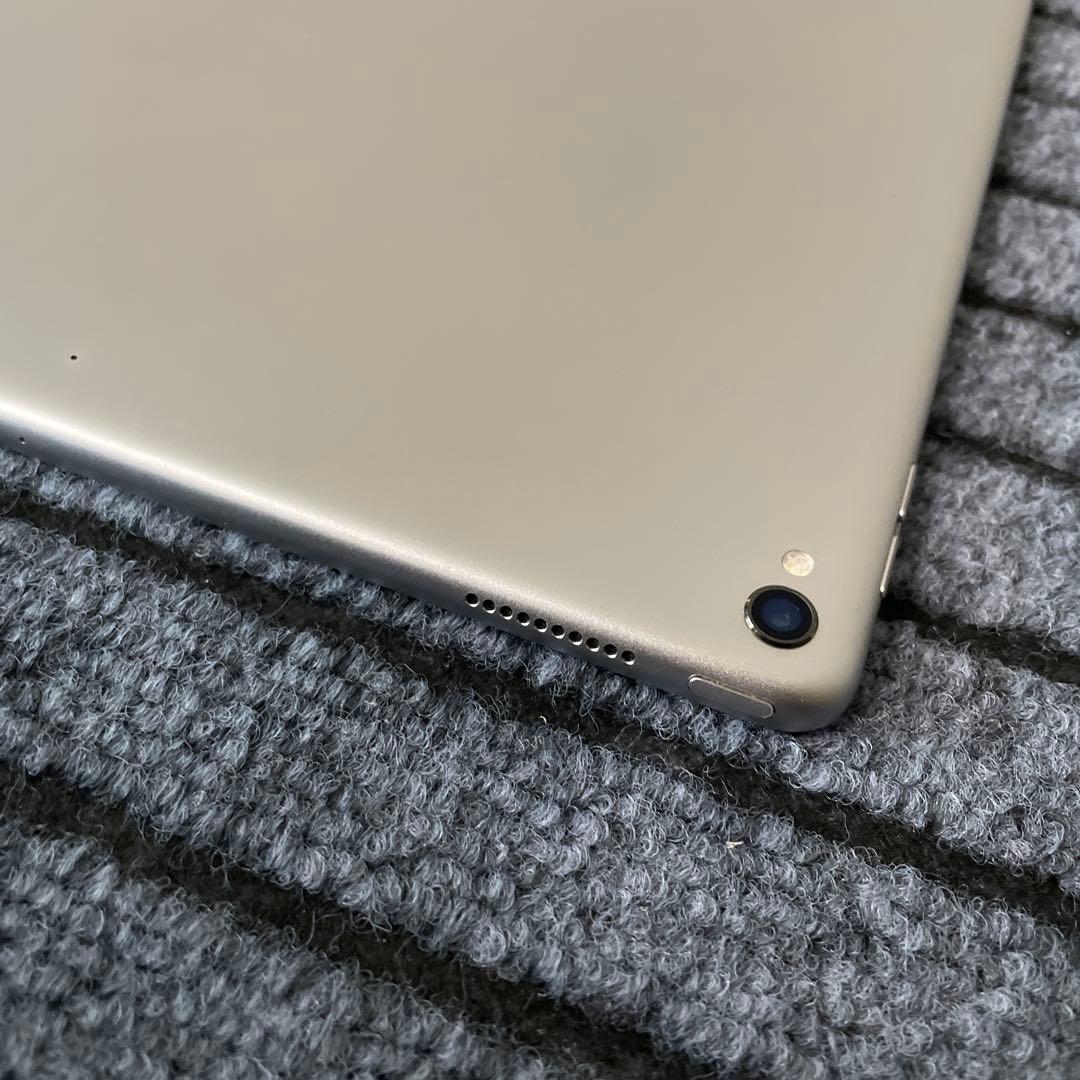 139 iPad Pro 12.9 2世代 64GB SIMフリー グレイ