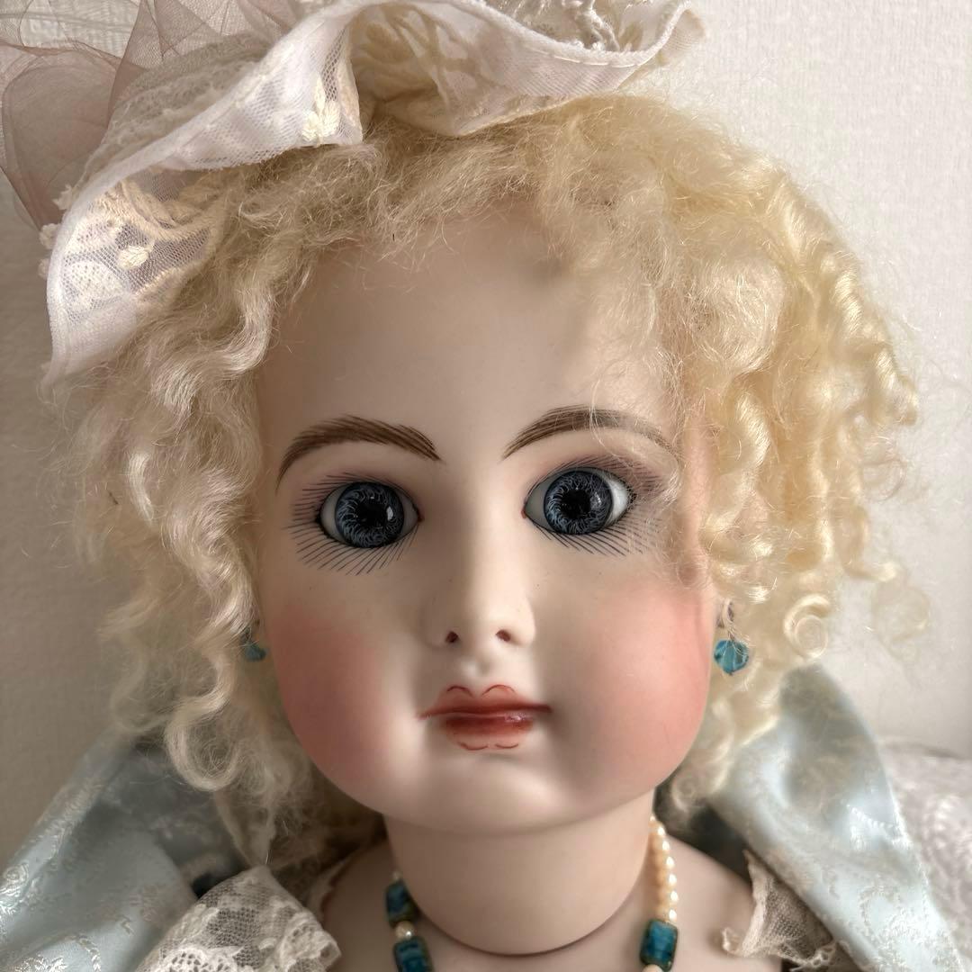 ビスクドール、ヘッド　ジュモー 赤のシューズ付き