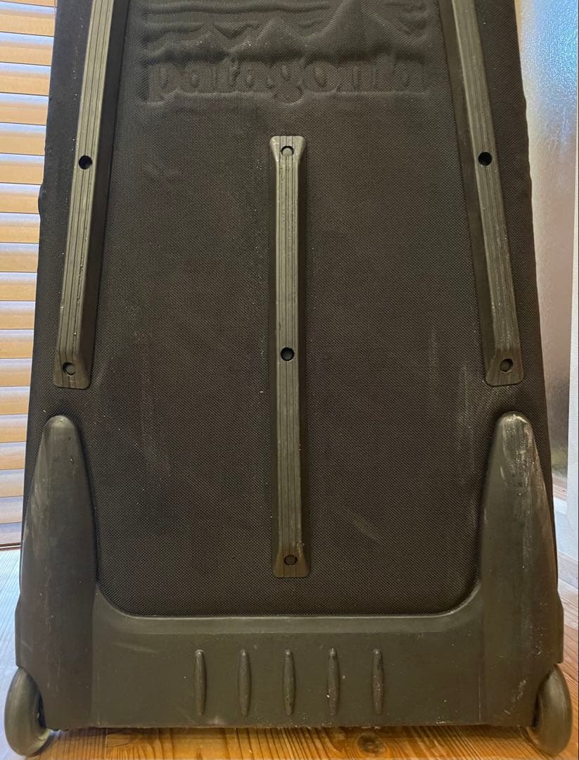 Patagonia ブラック キャリーオンバッグ