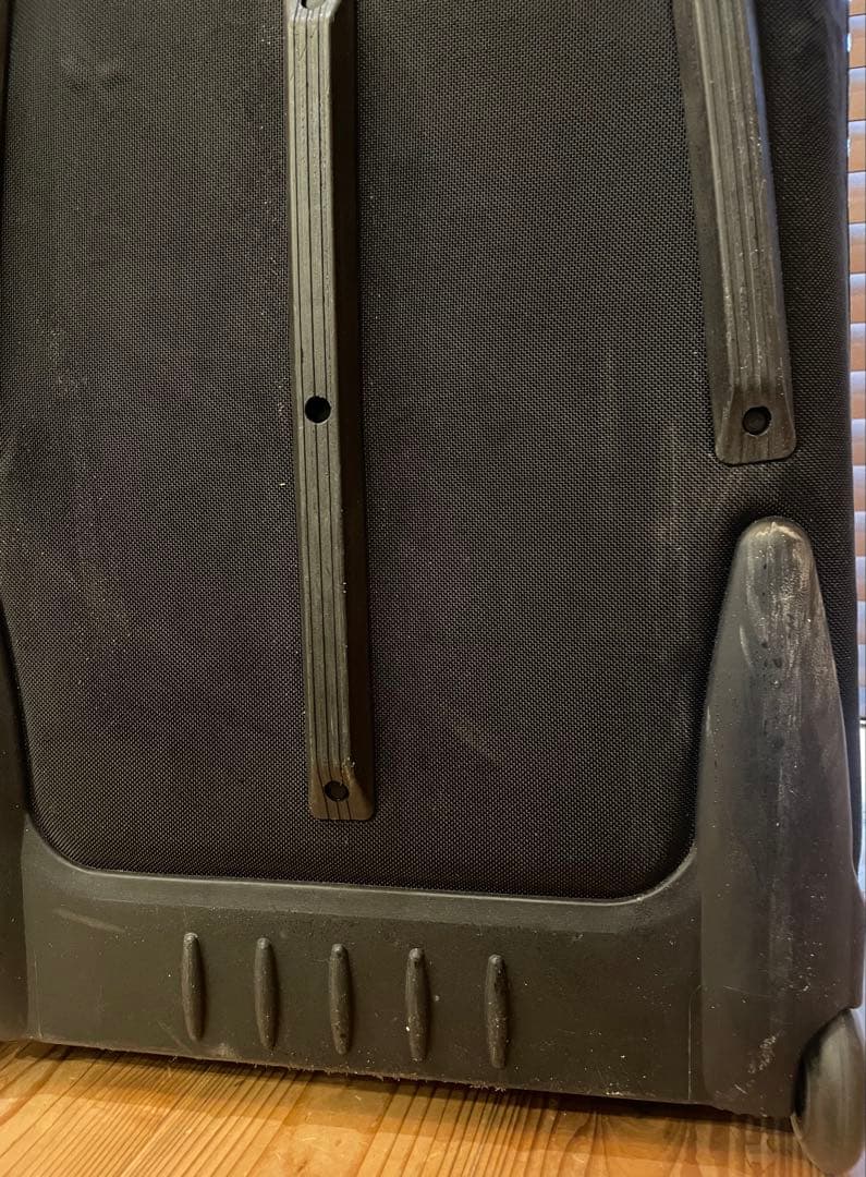 Patagonia ブラック キャリーオンバッグ