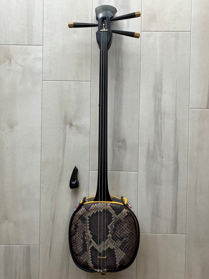 三線 本体 爪(バチ) 工工四(楽譜)付き