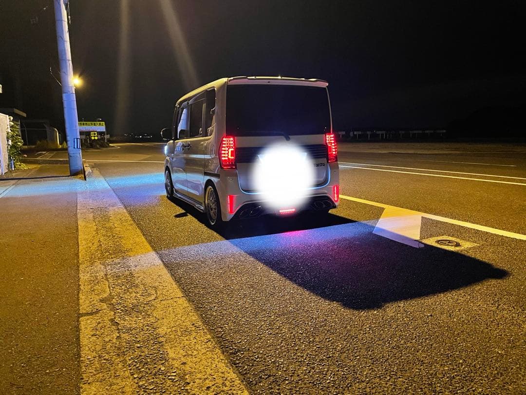 タントla600s社外テールランプ