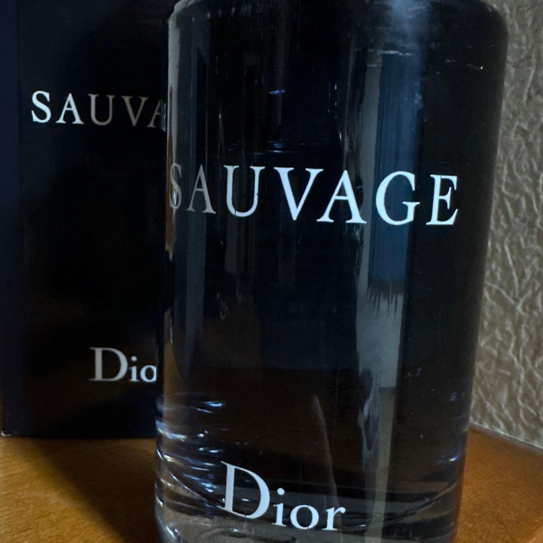 Dior Sauvage 香水 100ml ソヴァージュ（オードゥトワレ）