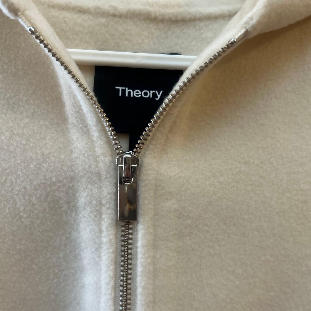入手困難　セオリー　theory ベスト　ホワイトフード付き　カシミヤ　完売