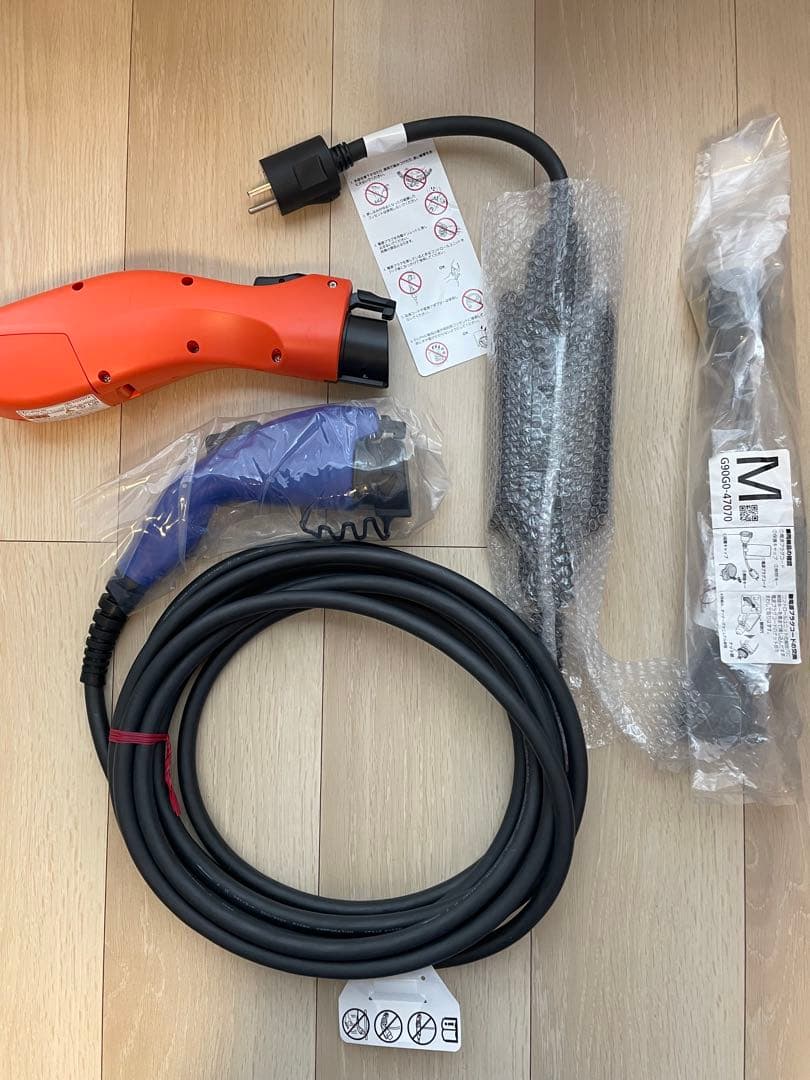 【新品・最終値下げ！】トヨタ EV充電器 16A AC 200V フルセット