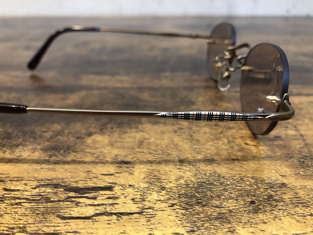 Burberry バーバリー　サングラス　リムレス　 y2k 平成　ノバチェック