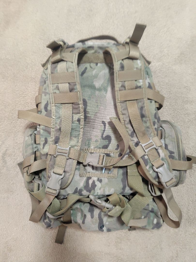 J-TECH　MOLLE2 　バックパック　マルチカム