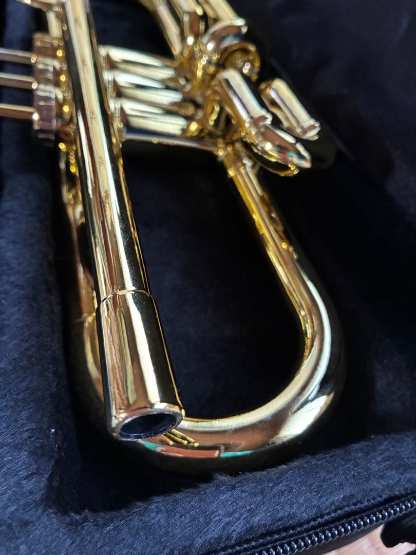 プラスチック管トランペット