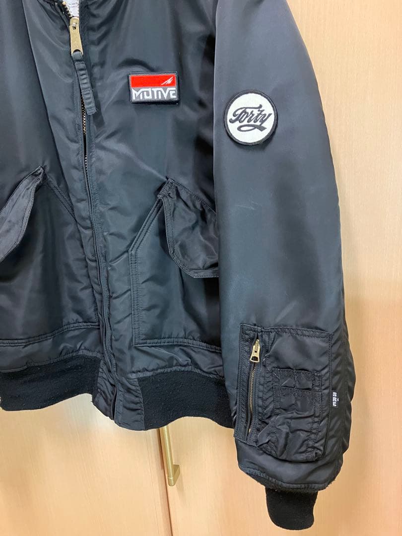 サキャスティック MOTIVE WTAPS hecticブラック MA-1