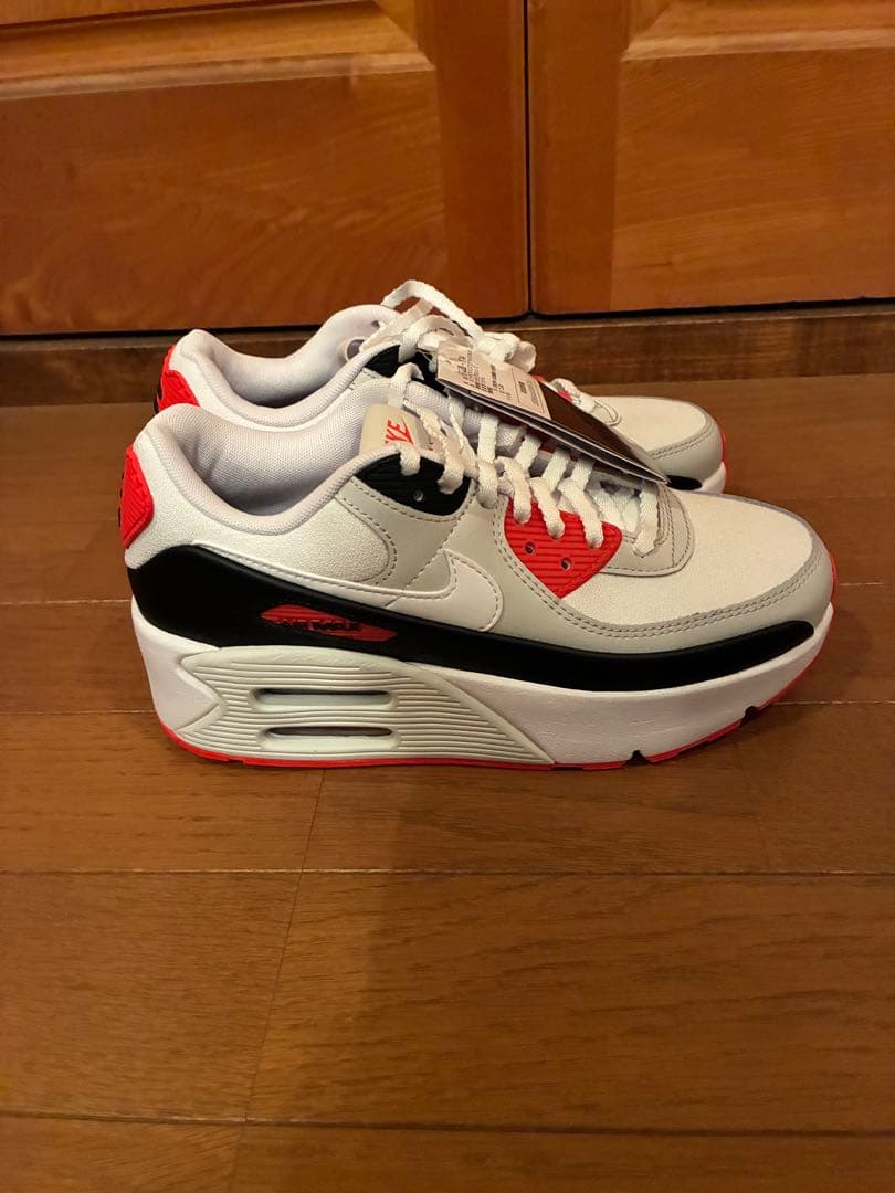 m*i様 新品未使用 NIKE W AIR MAX 90 LV8 24センチ