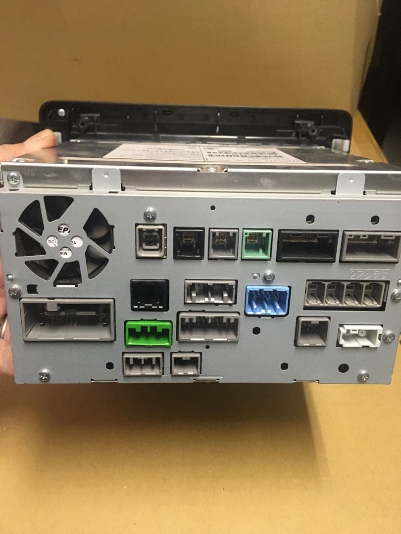 Gathers 8インチカーナビ VXU-207NBI