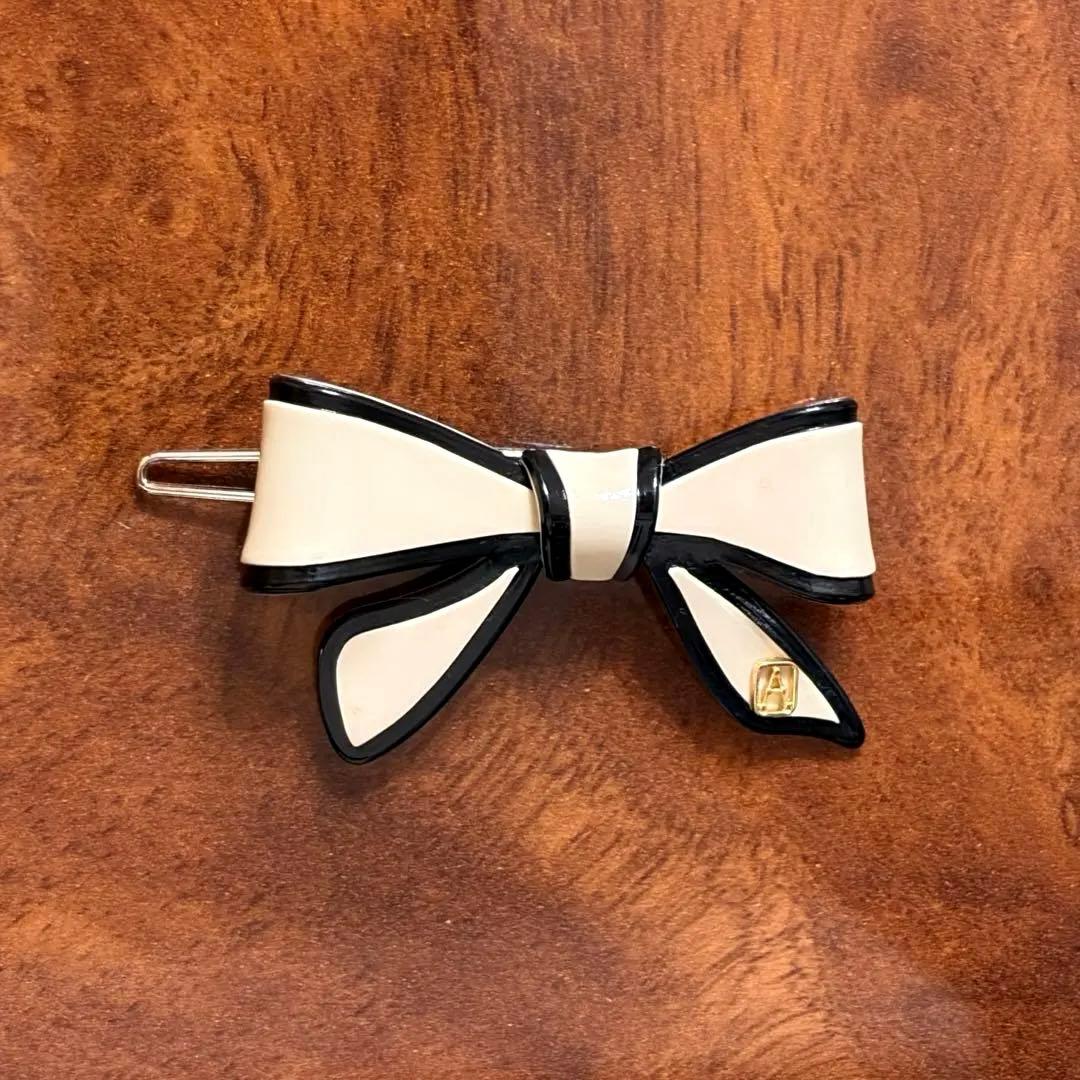 アレクサンドルドゥパリALEXANDRE DE PARIS リボンボールピン