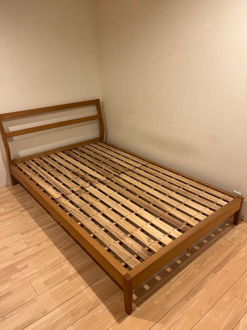 無印良品セミダブルベッドフレーム