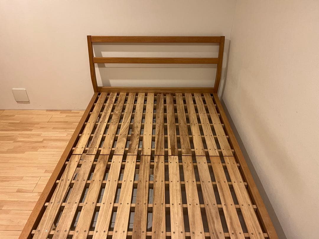 無印良品セミダブルベッドフレーム