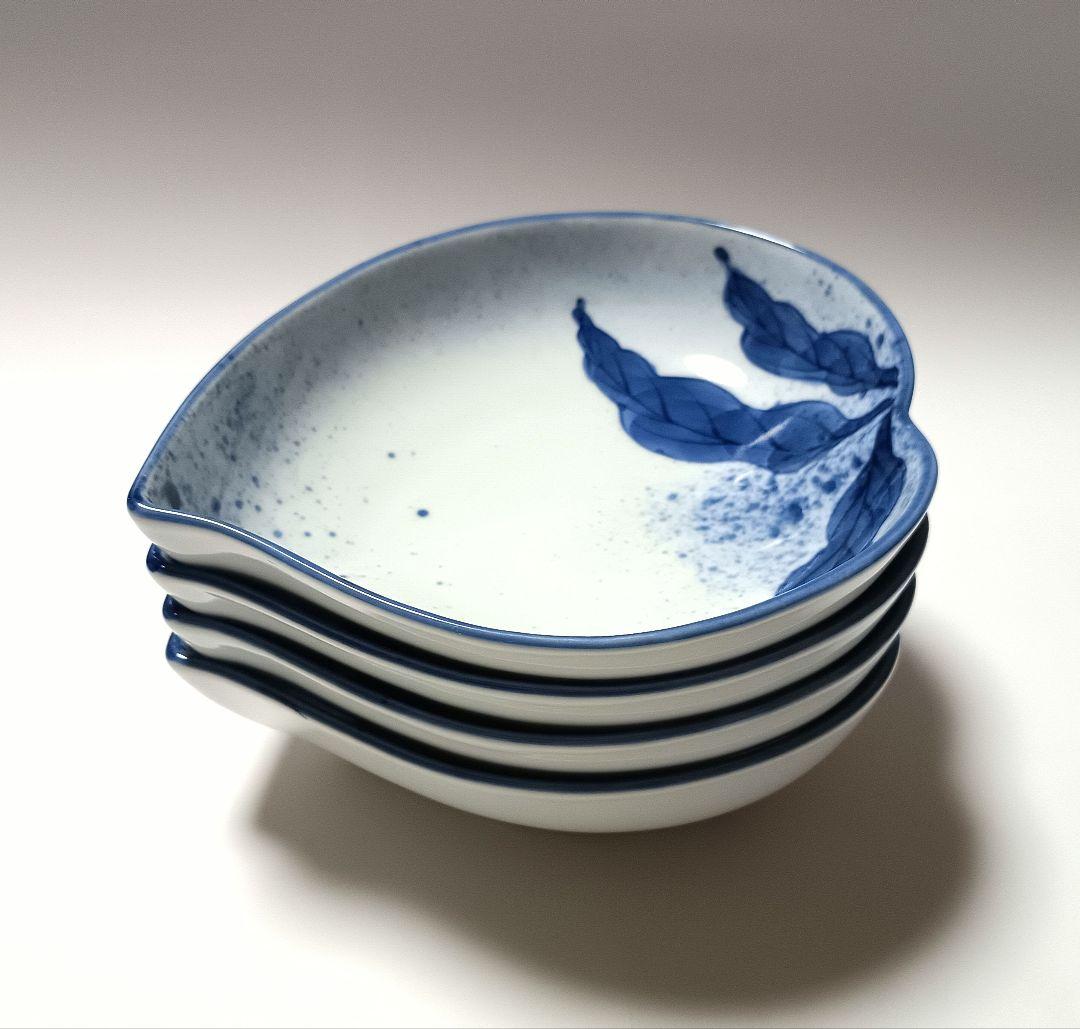 【未使用品】源右衛門窯 染付吹墨桃形 取鉢 4客組