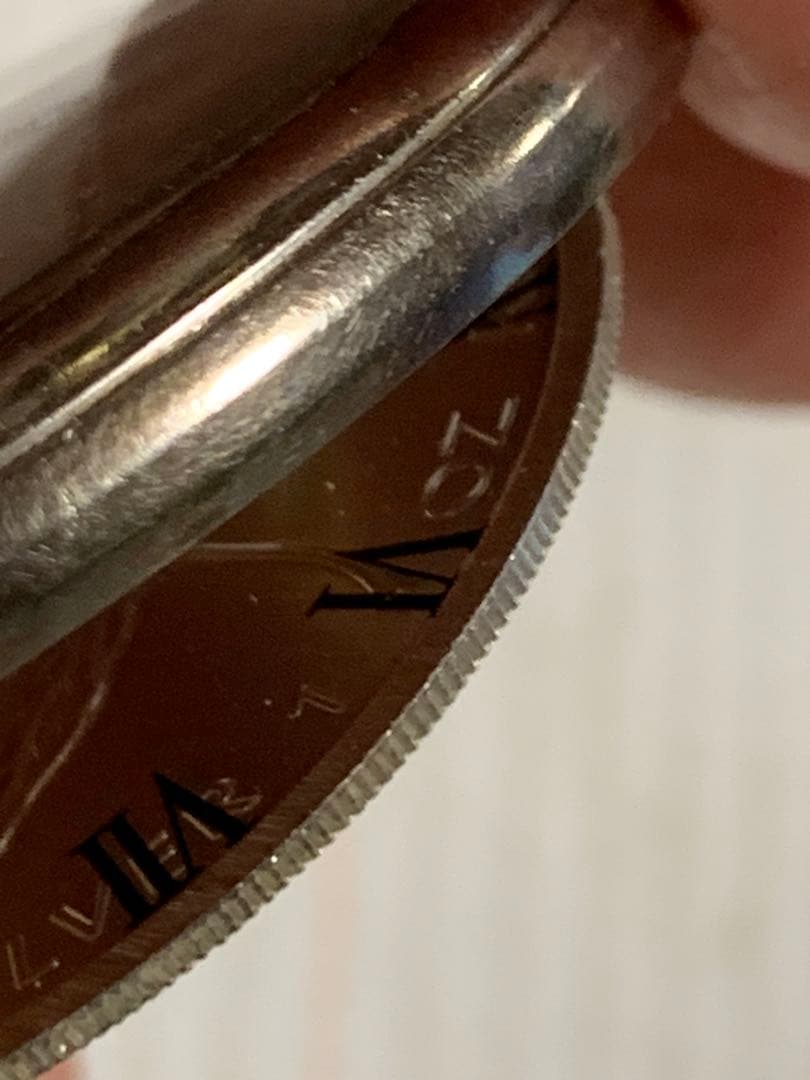 懐中時計　メープルリーフ5ドル製　クォーツタイプ重さ55g不動可能性強し