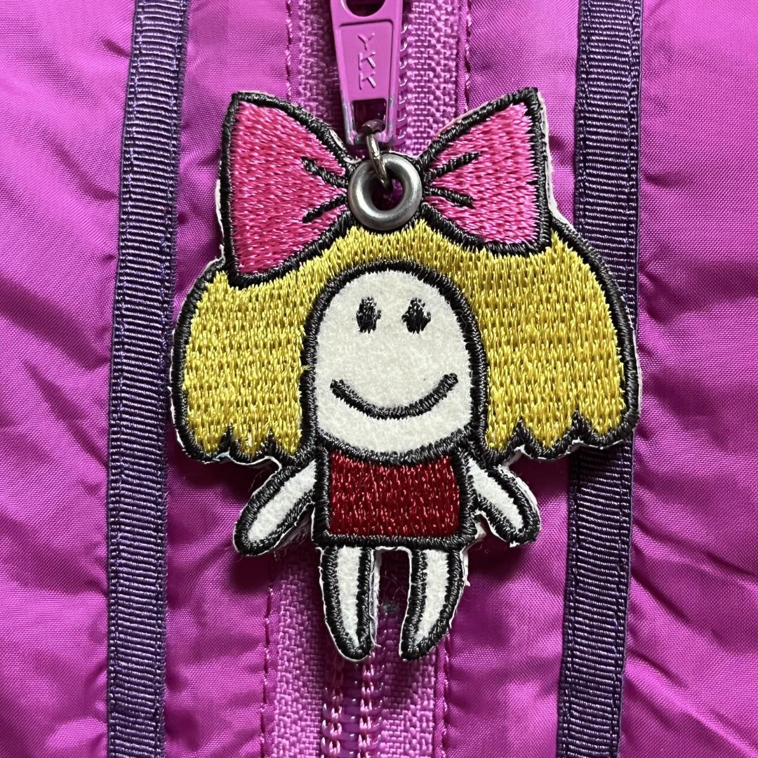 OLLEBOREBLA アルベロベロ ぶたさん刺繍 ダウンベスト チャーム付き