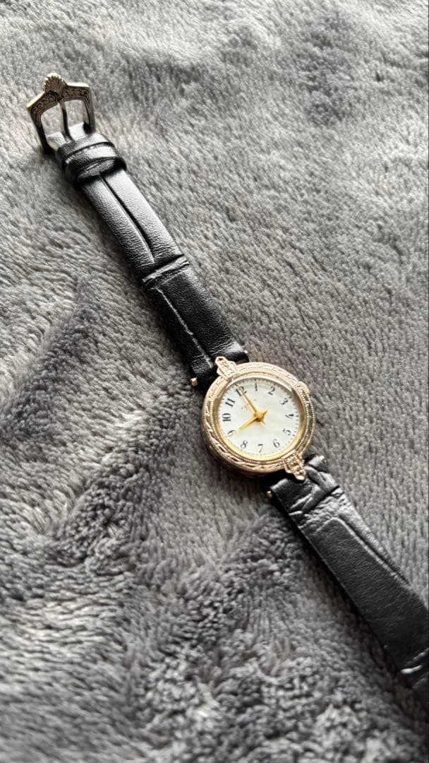 Agete 【希少】アガット レディース文字盤 ブラックレザー腕時計