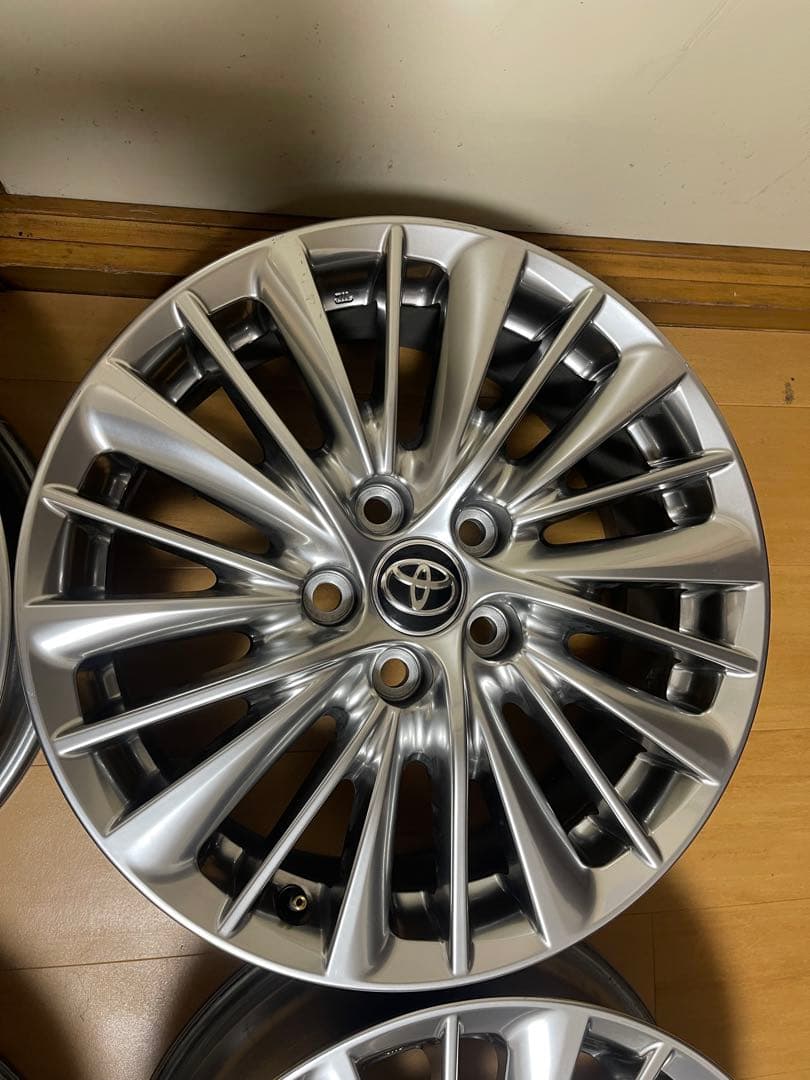 (ゆう) アルファード30系後期純正ホイール17インチ