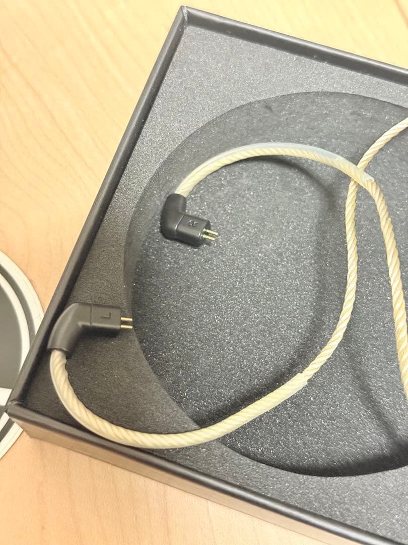 イヤホン 64AUDIO PREMIUM 8-BRAID CABLE 4.4mm 2pin