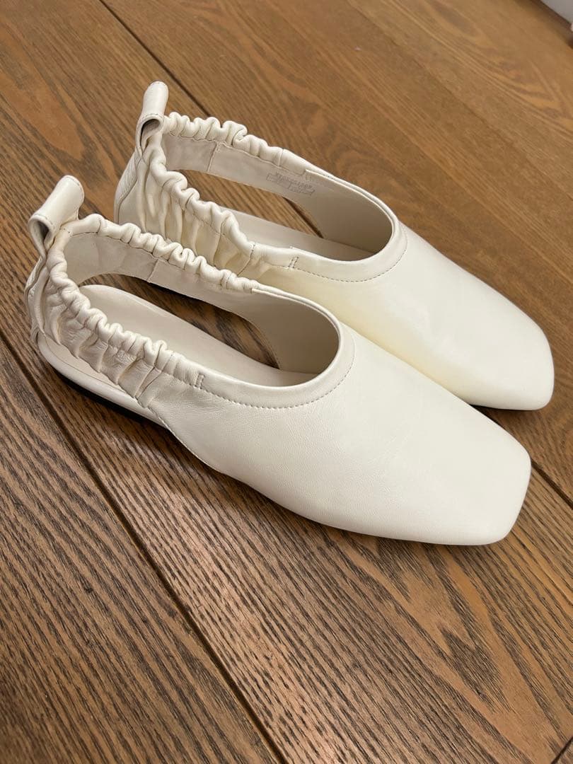 MIESROHEミースロエ　ＢＡＬＬＥＴ　ＦＬＡＴ　ＳＨＯＥＳ