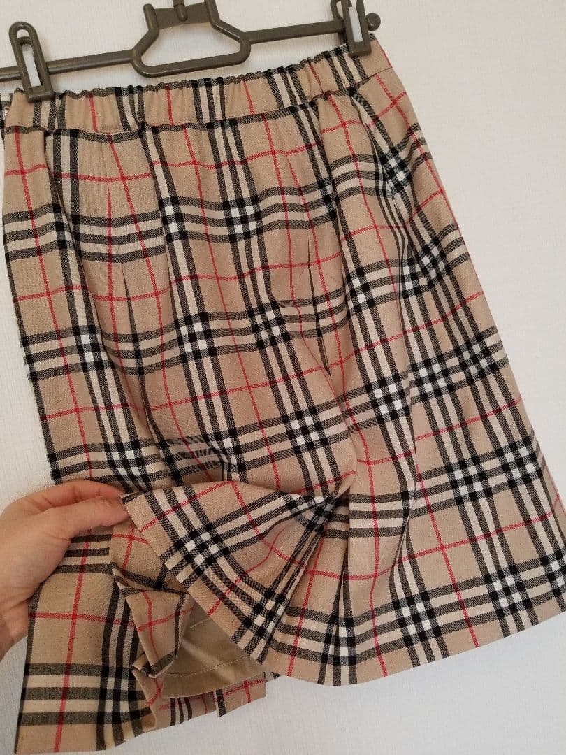 新品未使用含　バーバリーフォーマル高級シルクリボンタイ希少レトロ ベージュ 美品