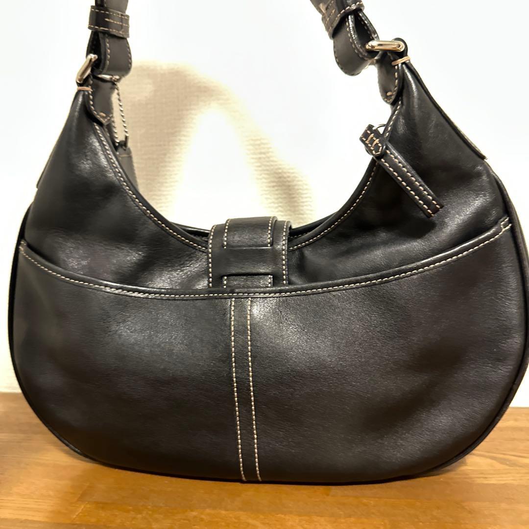 美品 コーチ ワンショルダーバッグ ソーホー ハーフムーン オールレザー 黒