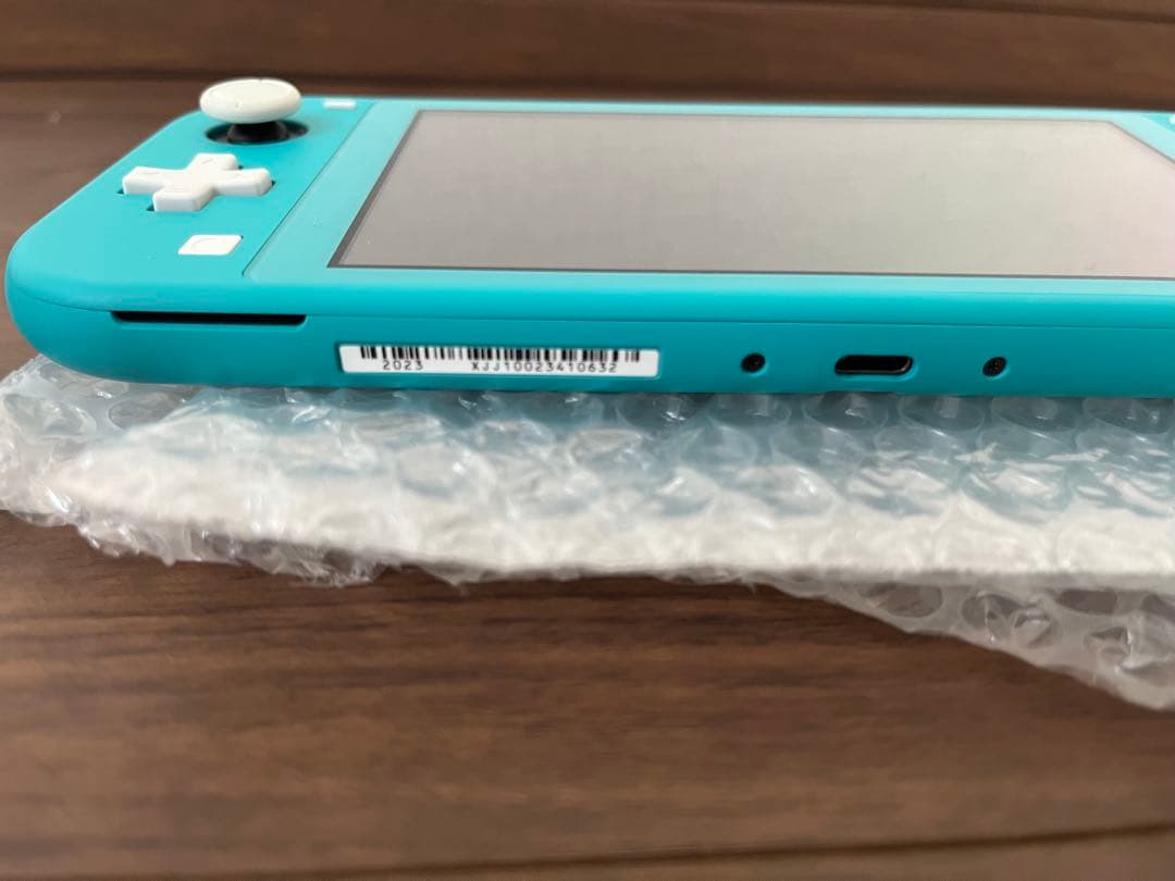 【美品】2023年式Nintendo Switch Lite &どうぶつの森