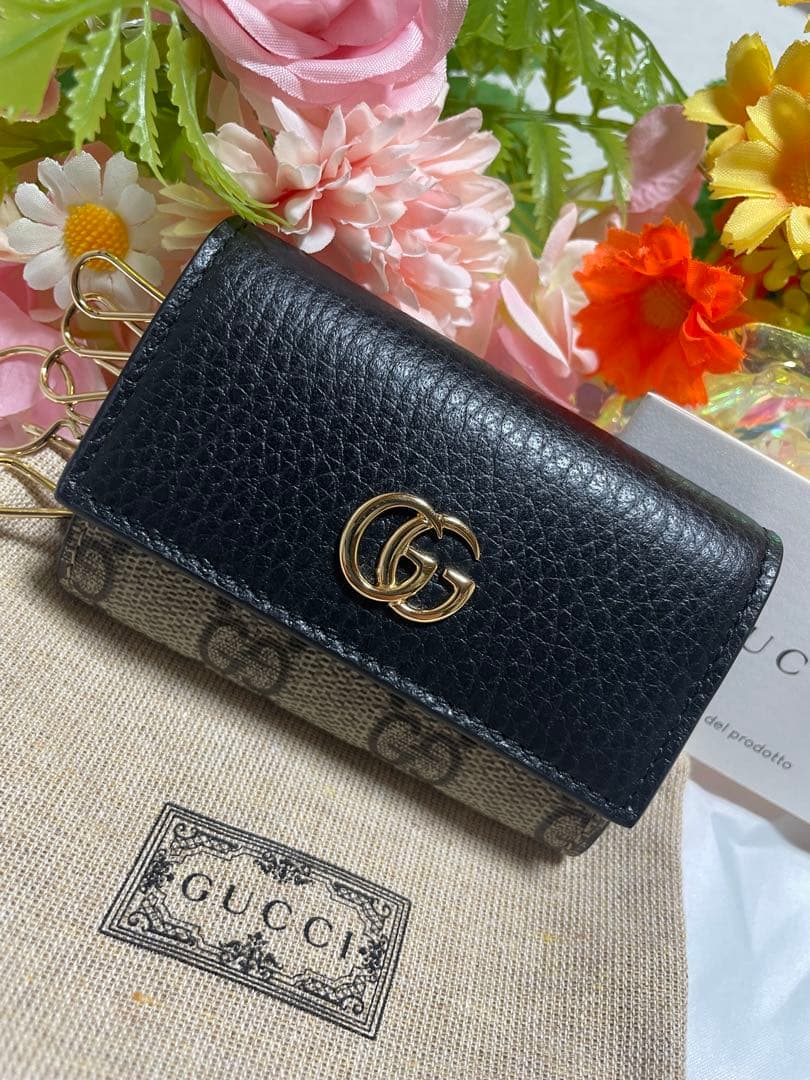 ☆*☆様 新品、未使用❤️GUCCI❤️ GGパターン キーケース ブラック/ベ
