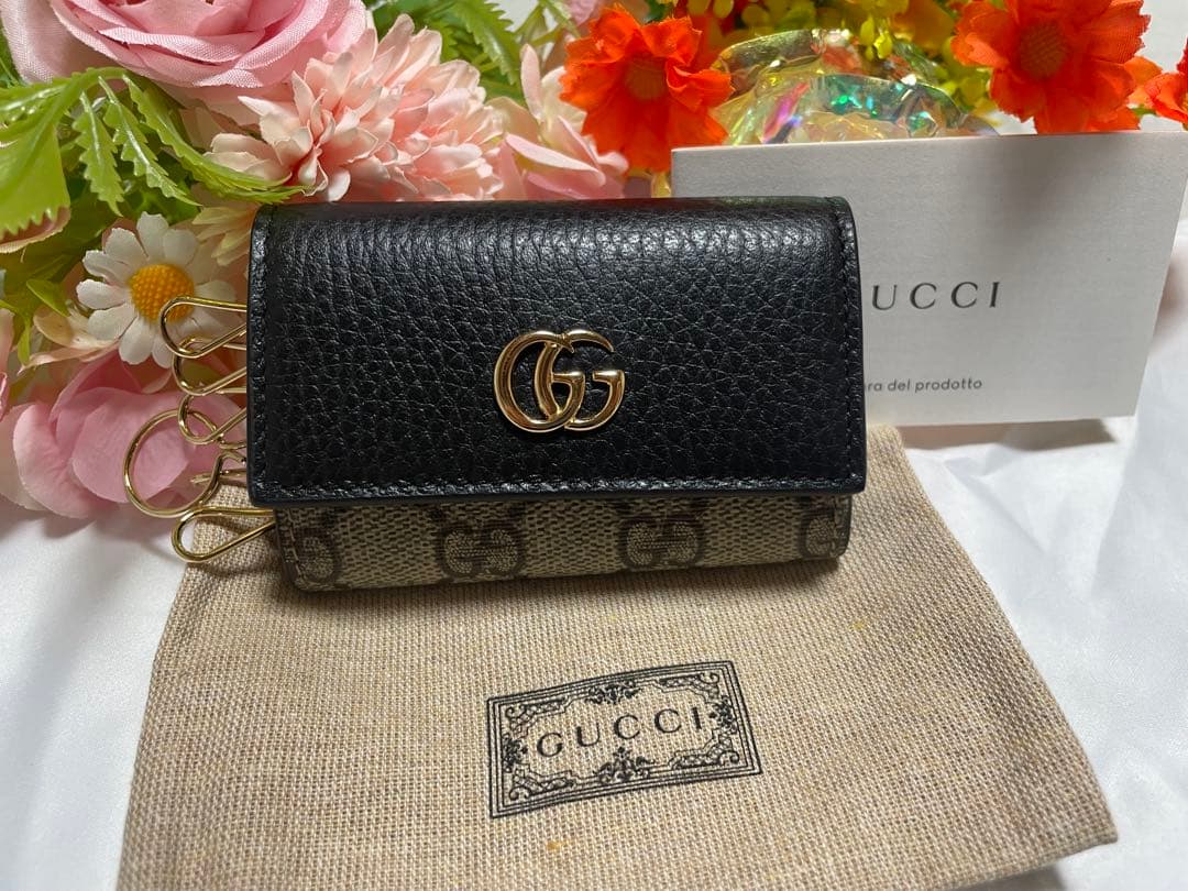☆*☆様 新品、未使用❤️GUCCI❤️ GGパターン キーケース ブラック/ベ