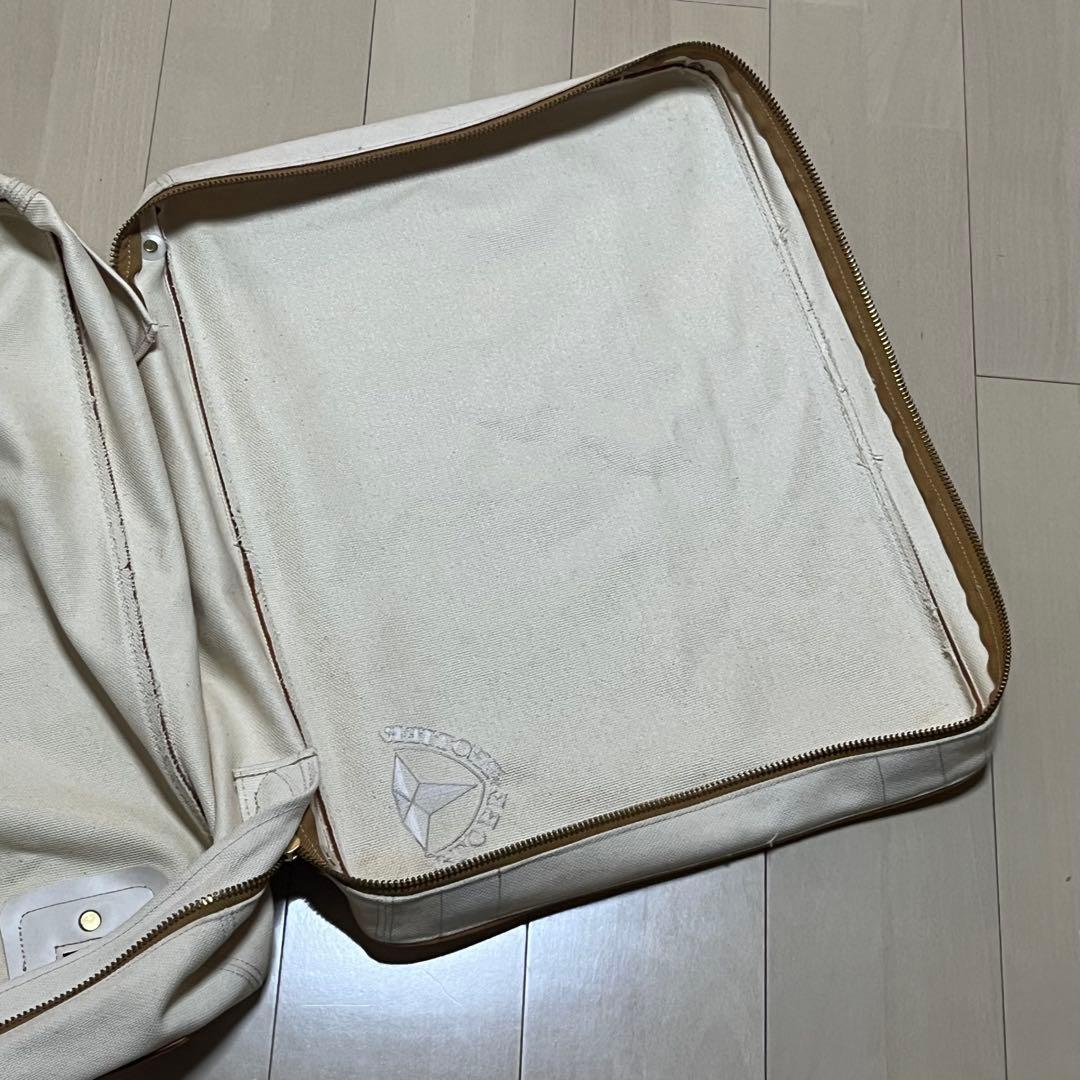 グローブトロッター キャリーオンケース